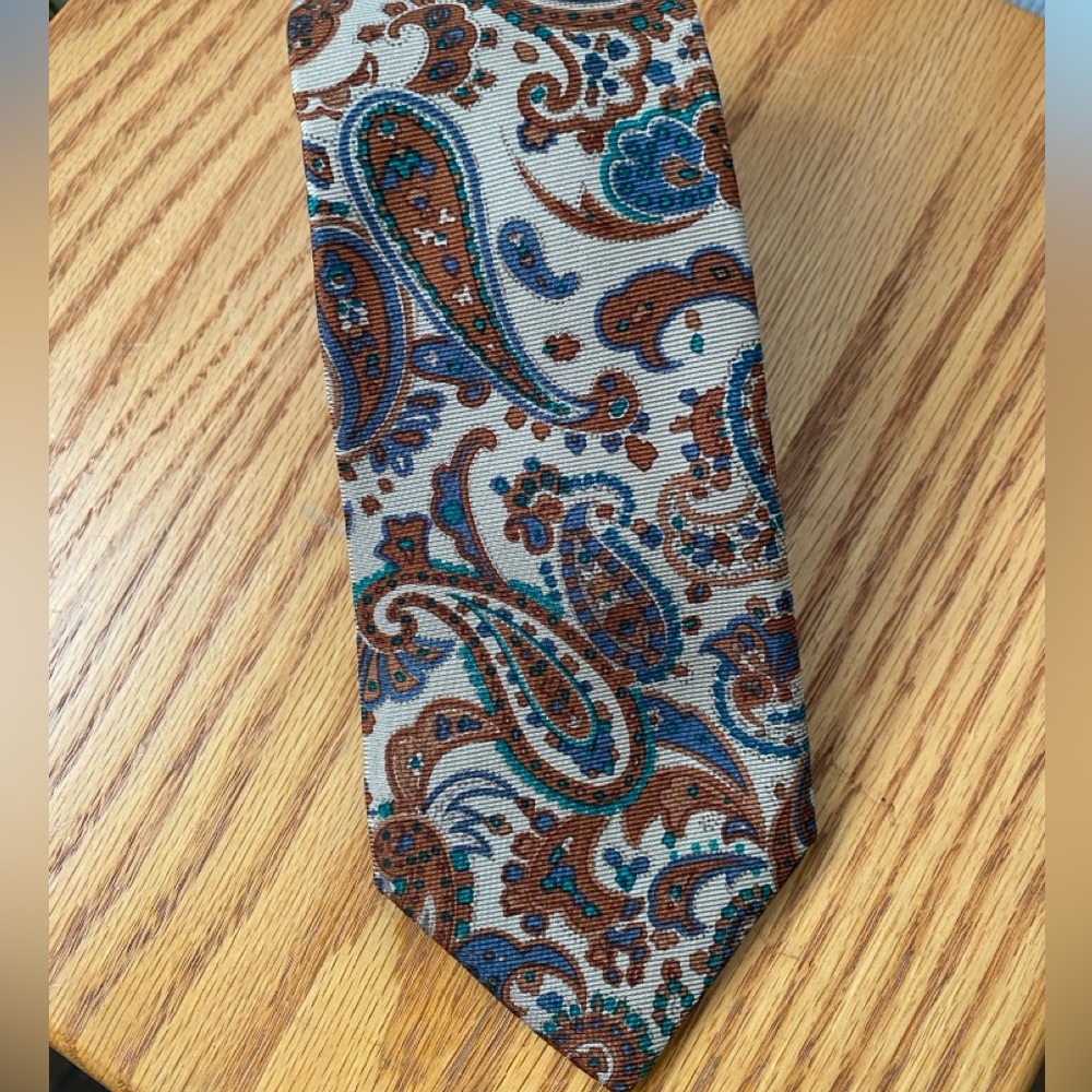 Givenchy‎ Monsieur Italy Tan/Brown/Blue Paisley All Silk 3” Tie